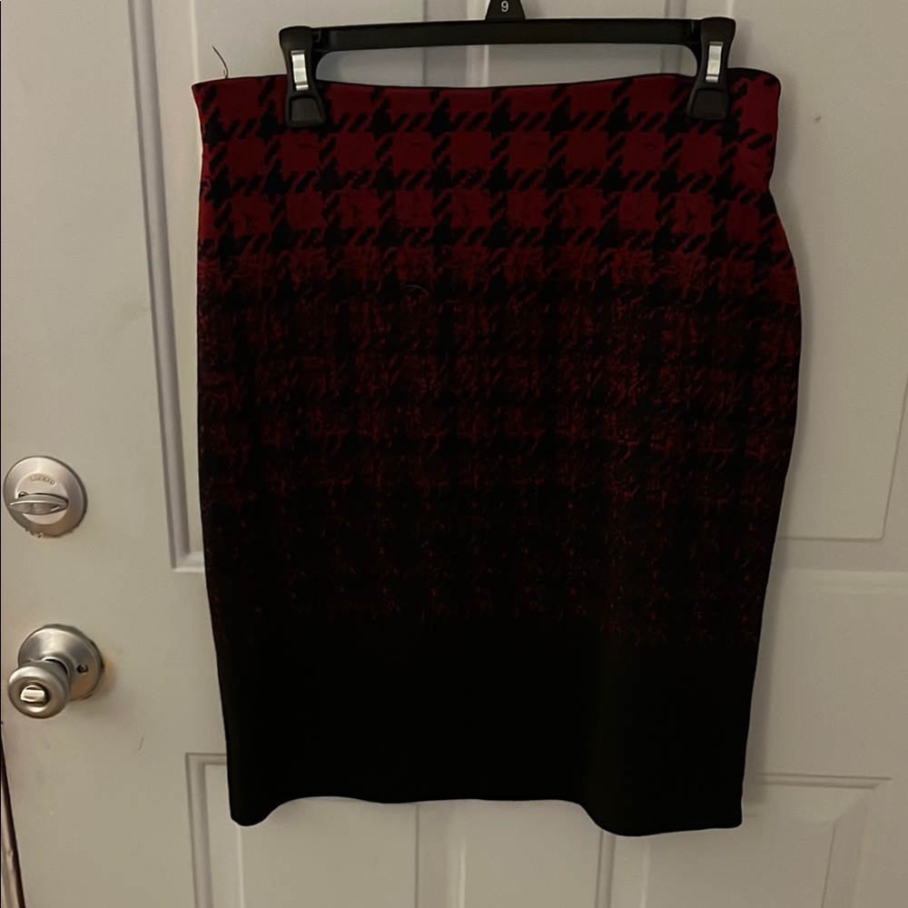 Elegant Red and Black Houndstooth Skirt